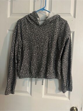 Old Navy Gray and Black Leopard Hooded Top